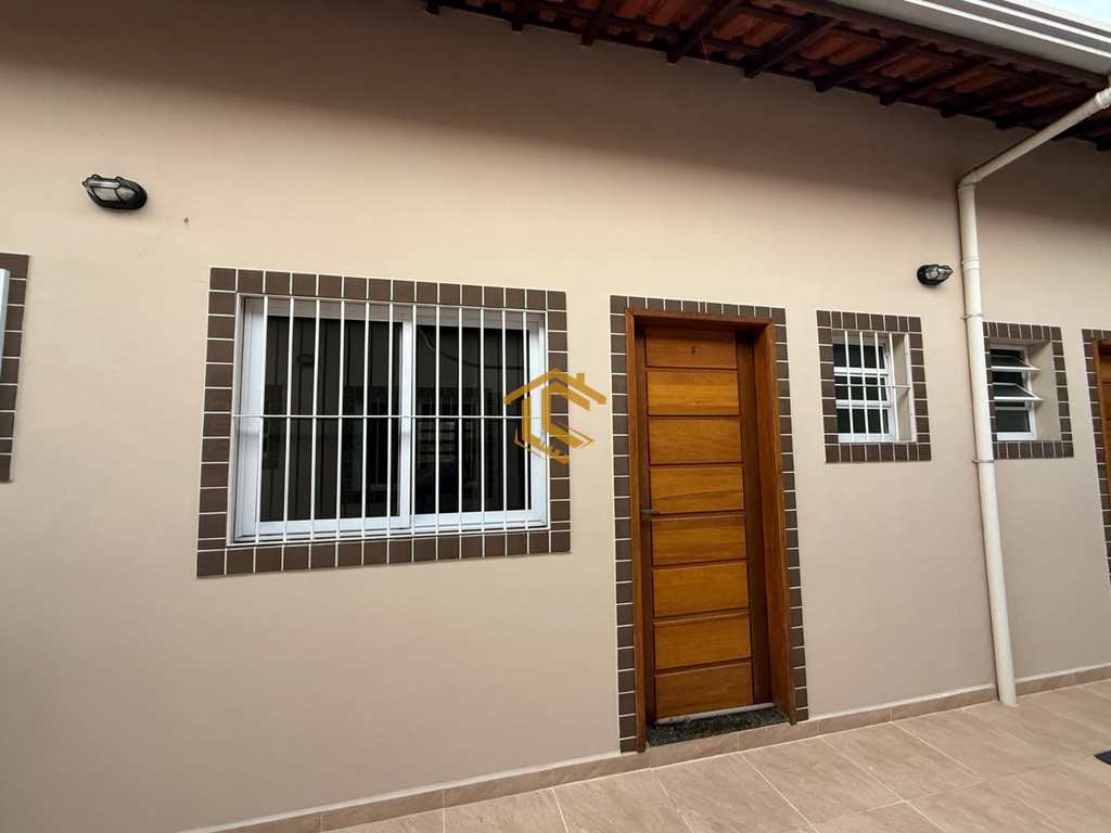 Casa em Praia Grande, no bairro Balneário Maracanã