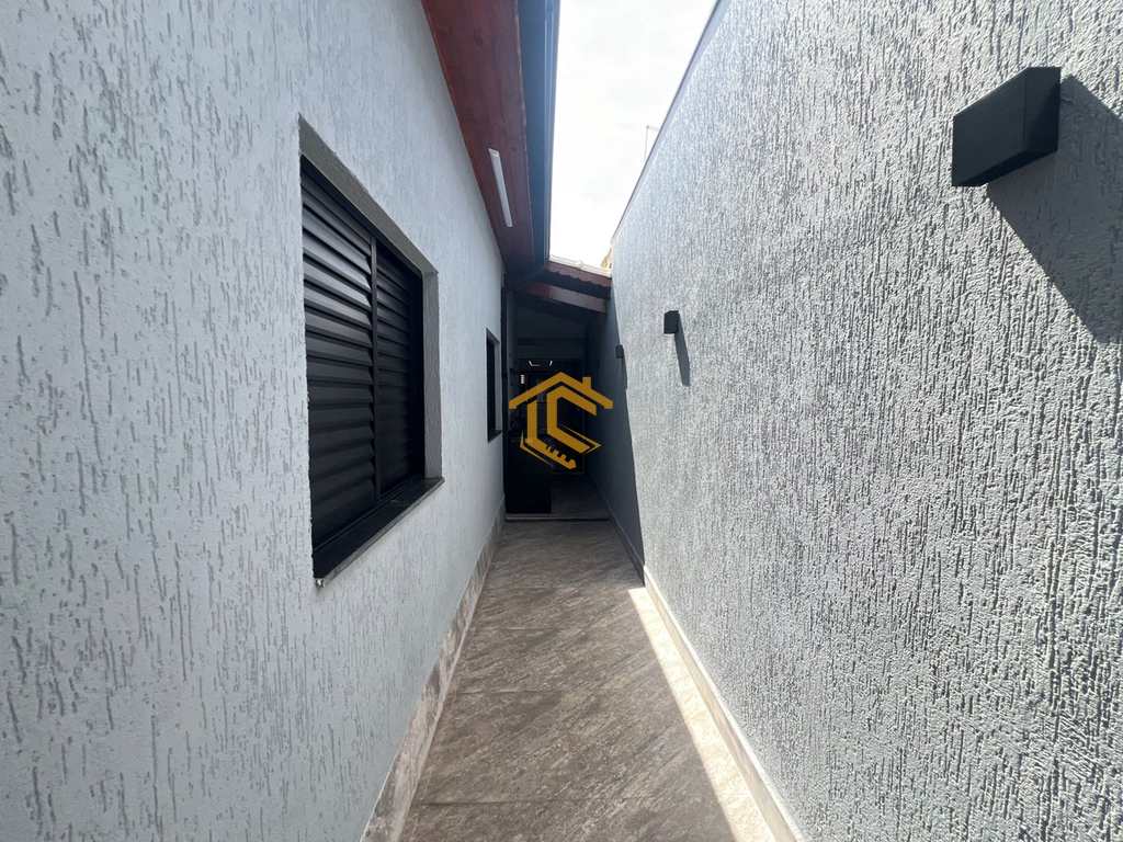 Casa em Praia Grande, no bairro Real