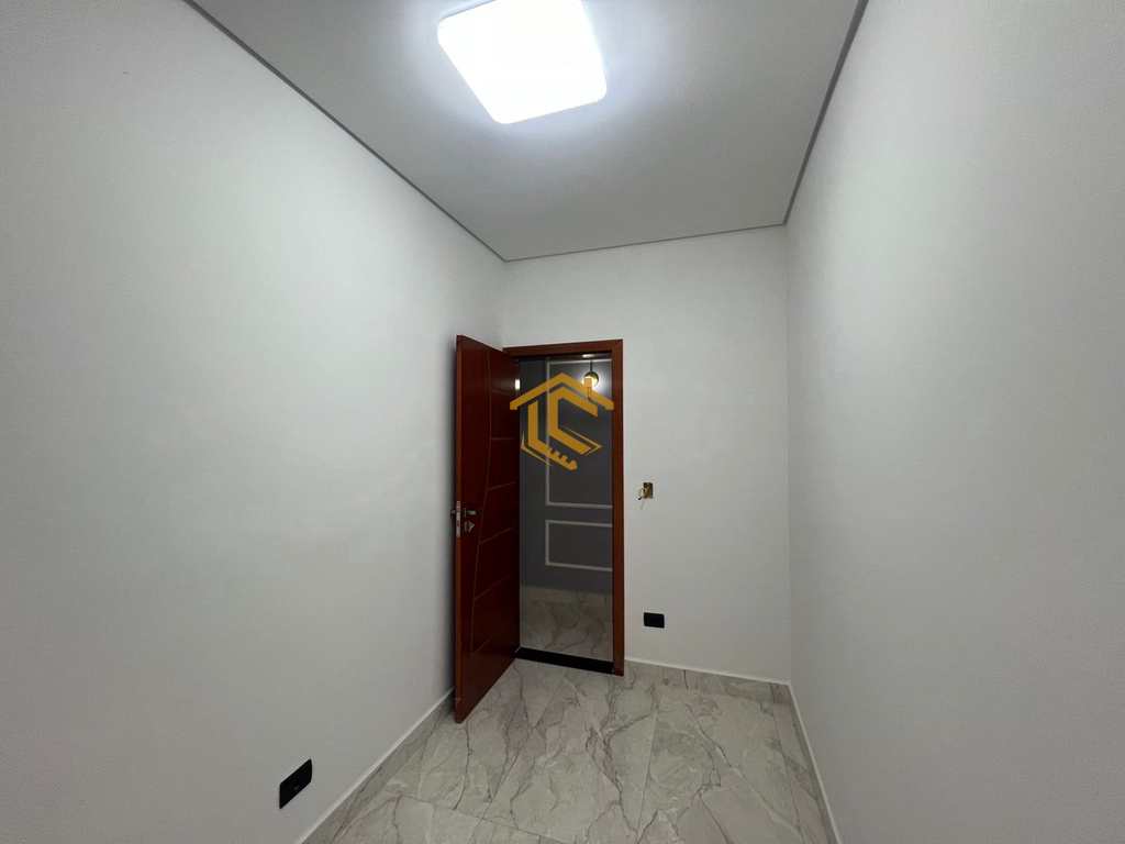 Casa em Praia Grande, no bairro Real