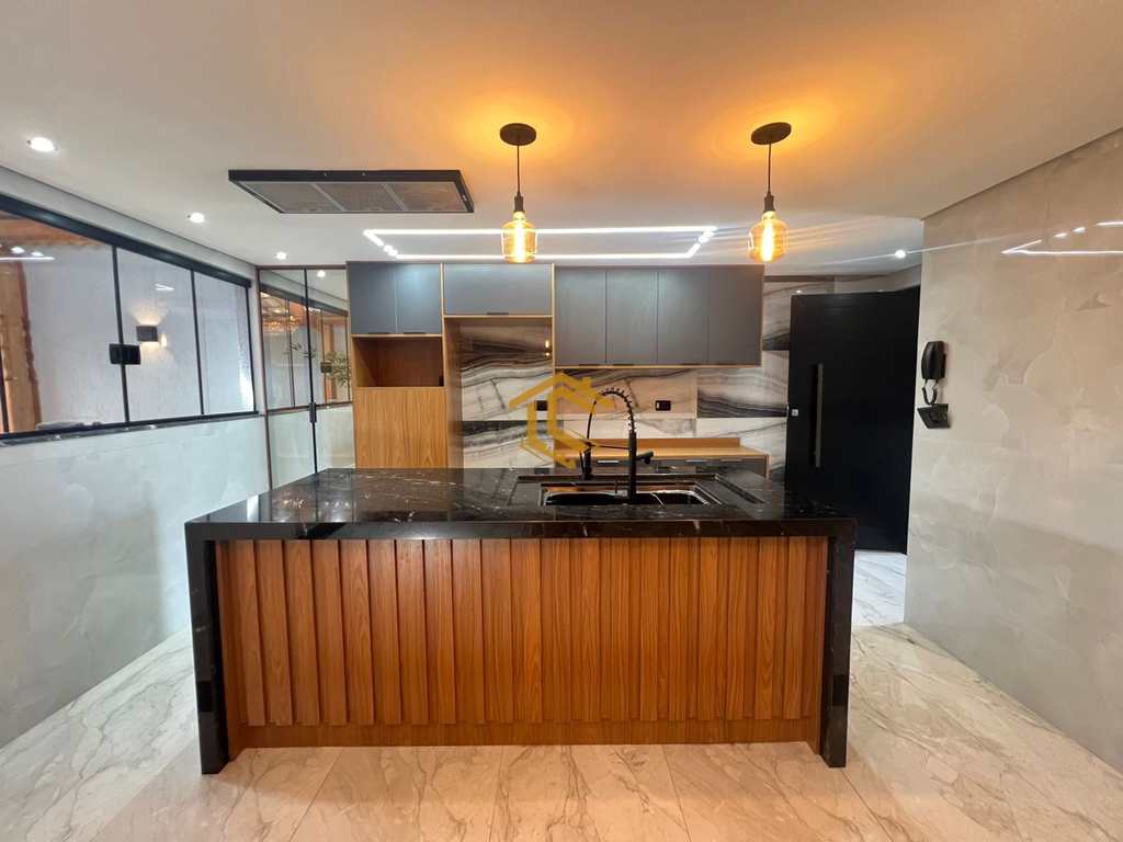 Casa em Praia Grande, no bairro Real