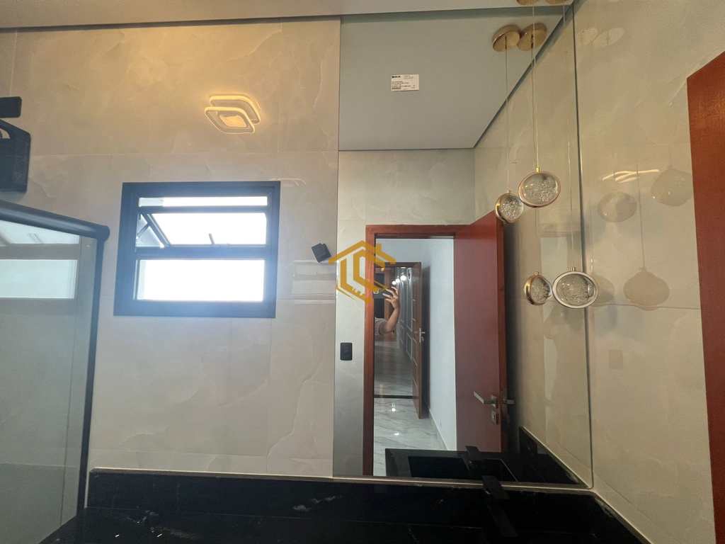 Casa em Praia Grande, no bairro Real