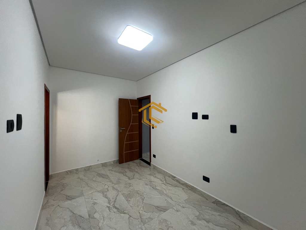 Casa em Praia Grande, no bairro Real