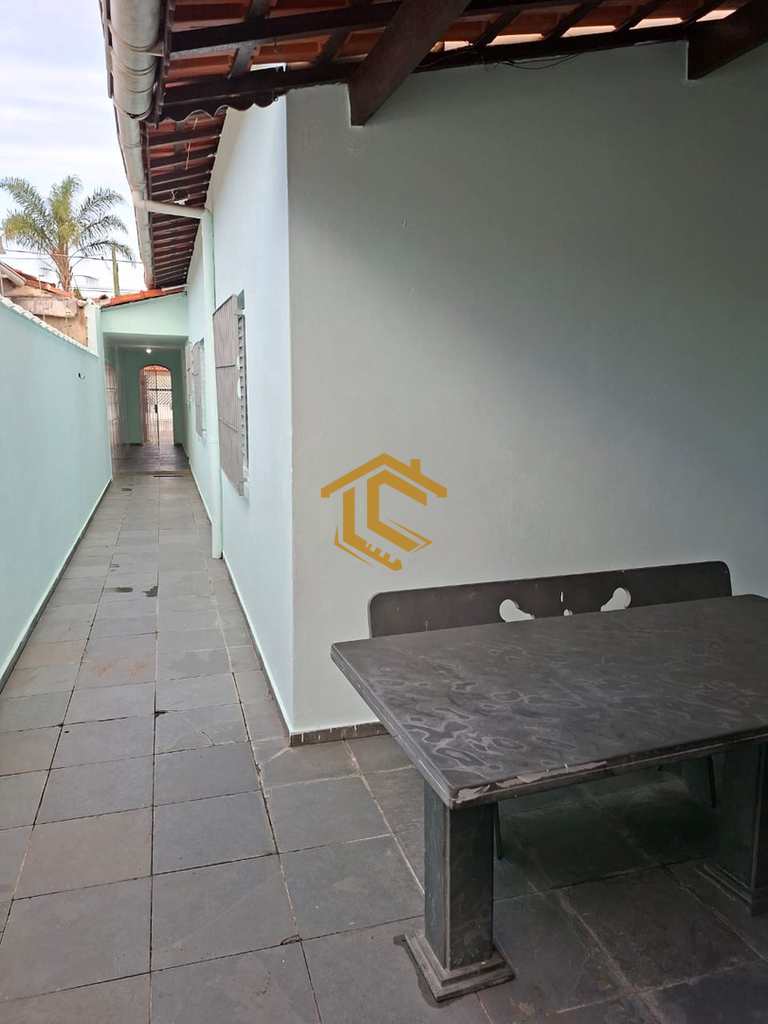 Casa em Praia Grande, no bairro Balneário Maracanã