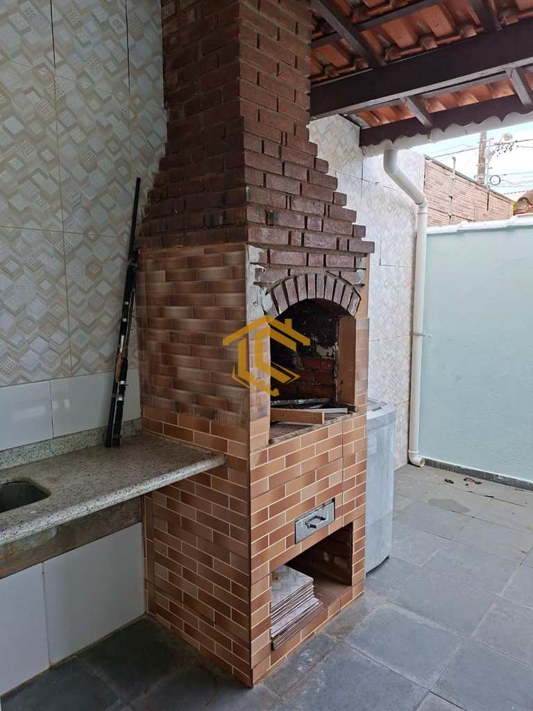 Casa em Praia Grande, no bairro Balneário Maracanã