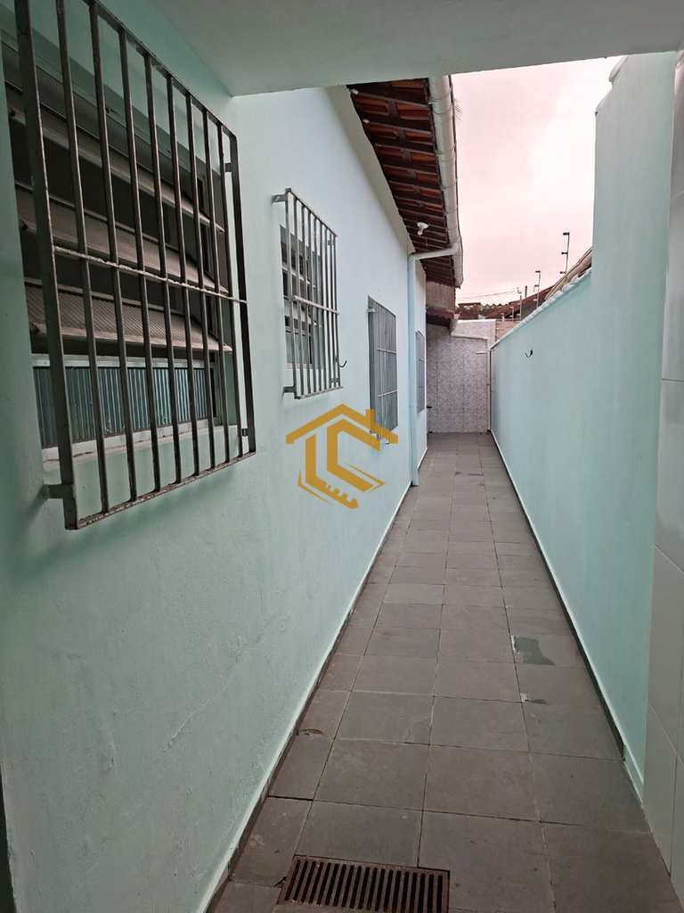 Casa em Praia Grande, no bairro Balneário Maracanã