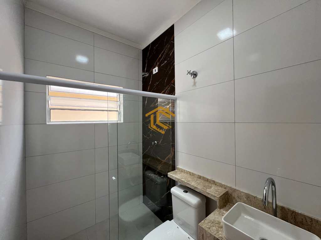 Casa em Praia Grande, no bairro Caiçara