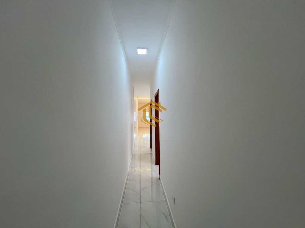 Casa em Praia Grande, no bairro Caiçara