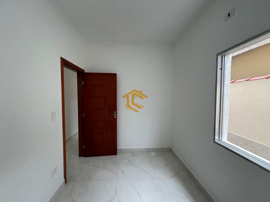 Casa em Praia Grande, no bairro Caiçara