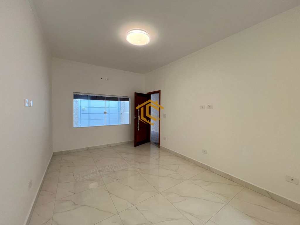 Casa em Praia Grande, no bairro Caiçara