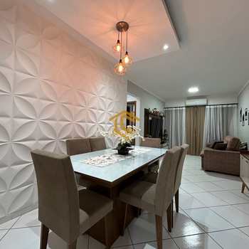 Apartamento em Praia Grande, bairro Guilhermina