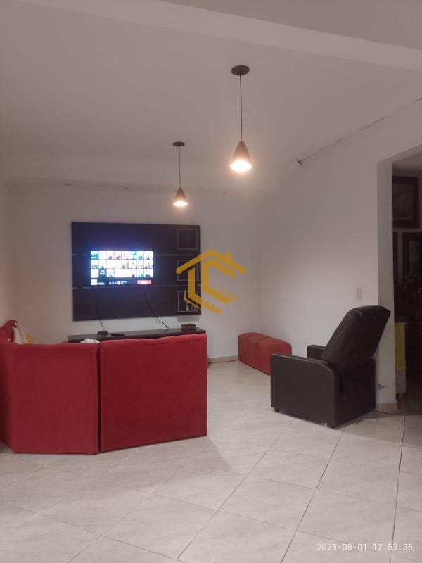 Casa em Peruíbe, no bairro Centro