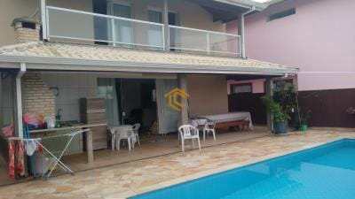 Casa em Peruíbe, no bairro Centro