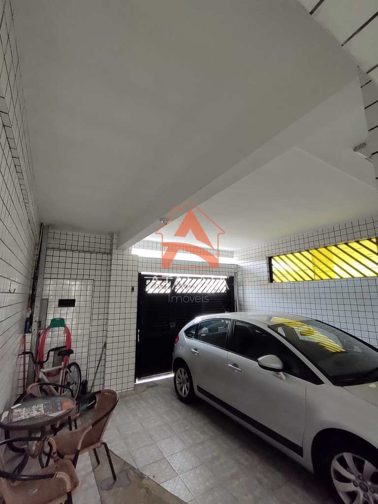 Casa em Praia Grande, no bairro Ocian