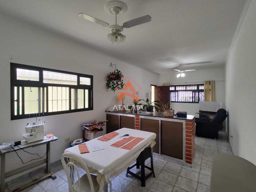Casa em Praia Grande, no bairro Real