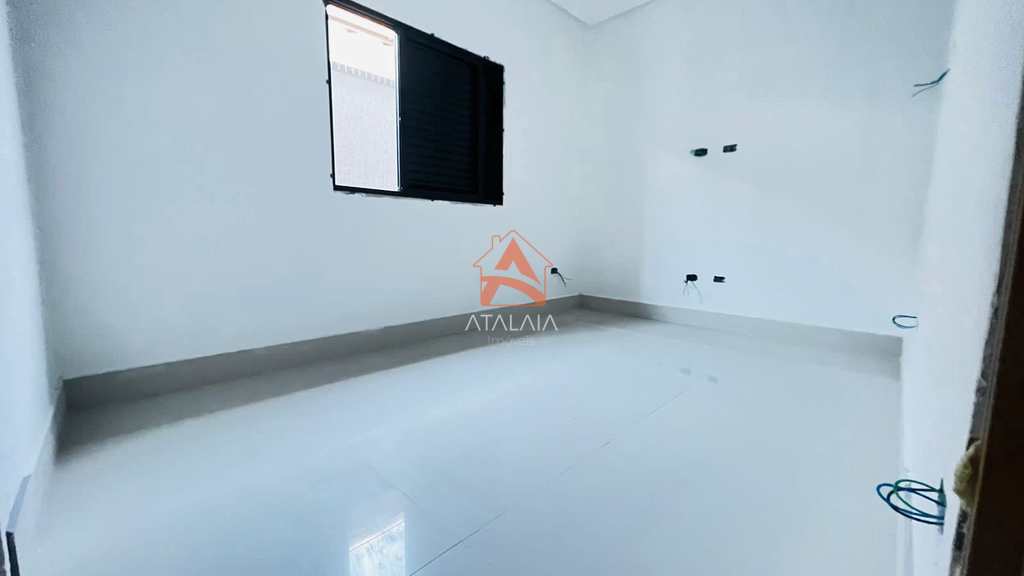 Casa em Praia Grande, no bairro Caiçara