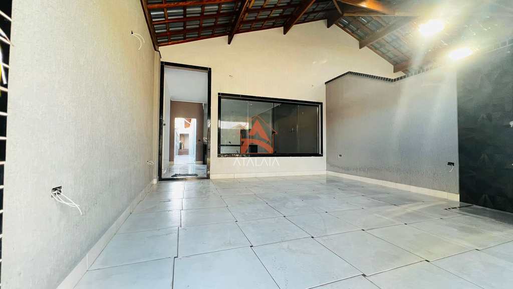 Casa em Praia Grande, no bairro Caiçara
