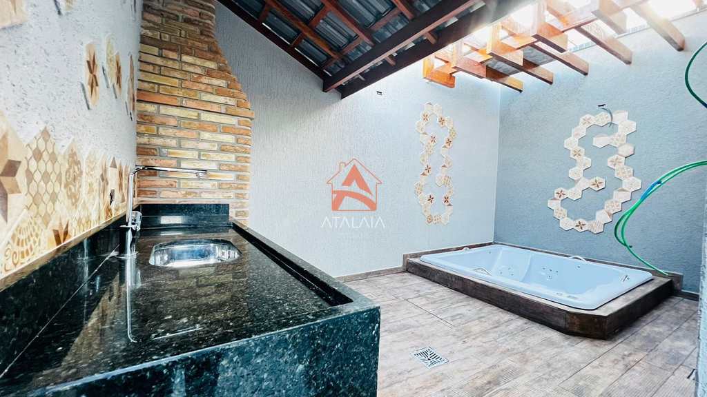 Casa em Praia Grande, no bairro Caiçara