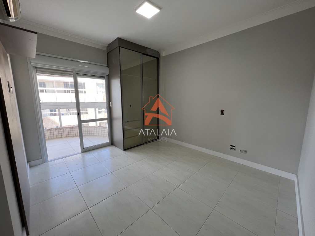 Apartamento em Praia Grande, no bairro Boqueirão