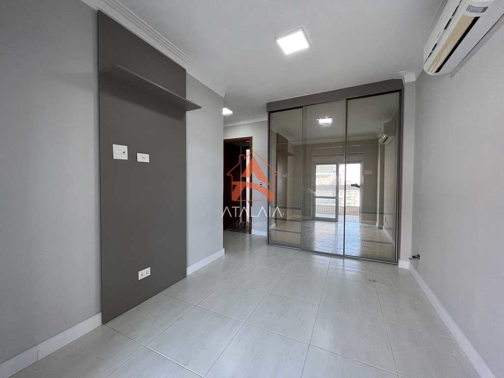 Apartamento em Praia Grande, no bairro Boqueirão