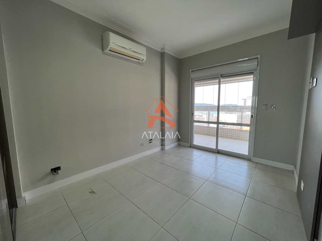 Apartamento em Praia Grande, no bairro Boqueirão
