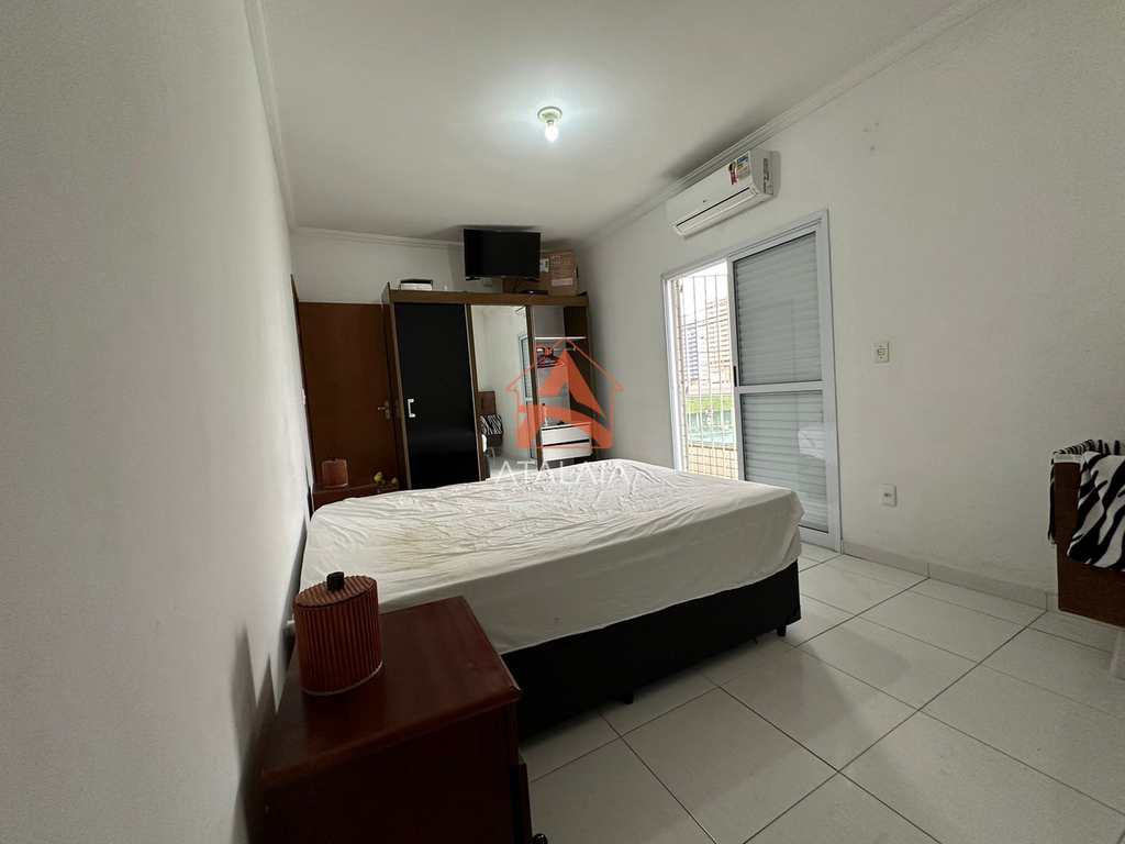 Casa em Praia Grande, no bairro Guilhermina
