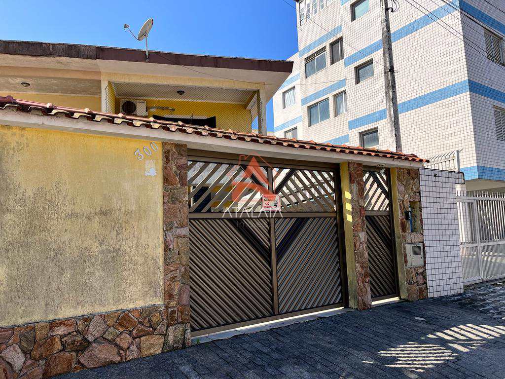 Casa em Praia Grande, no bairro Solemar