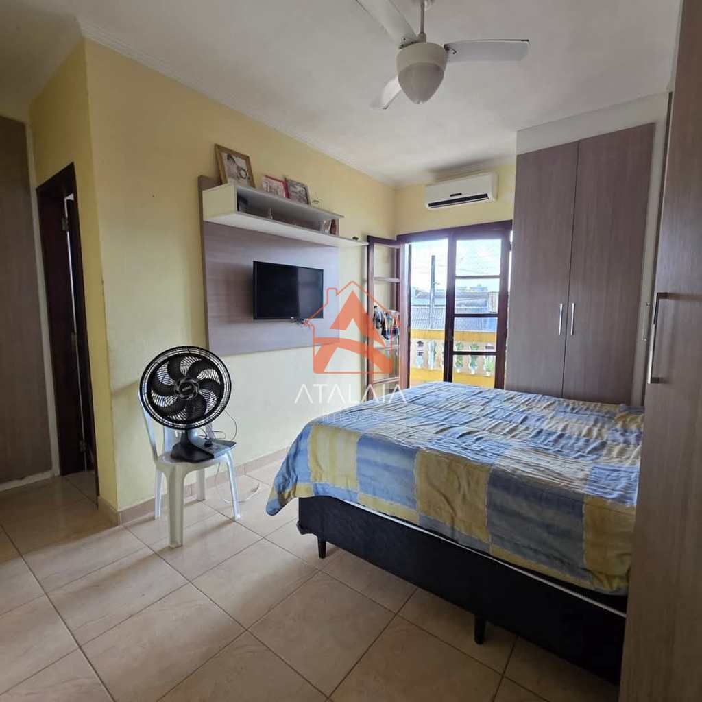 Casa em Praia Grande, no bairro Solemar