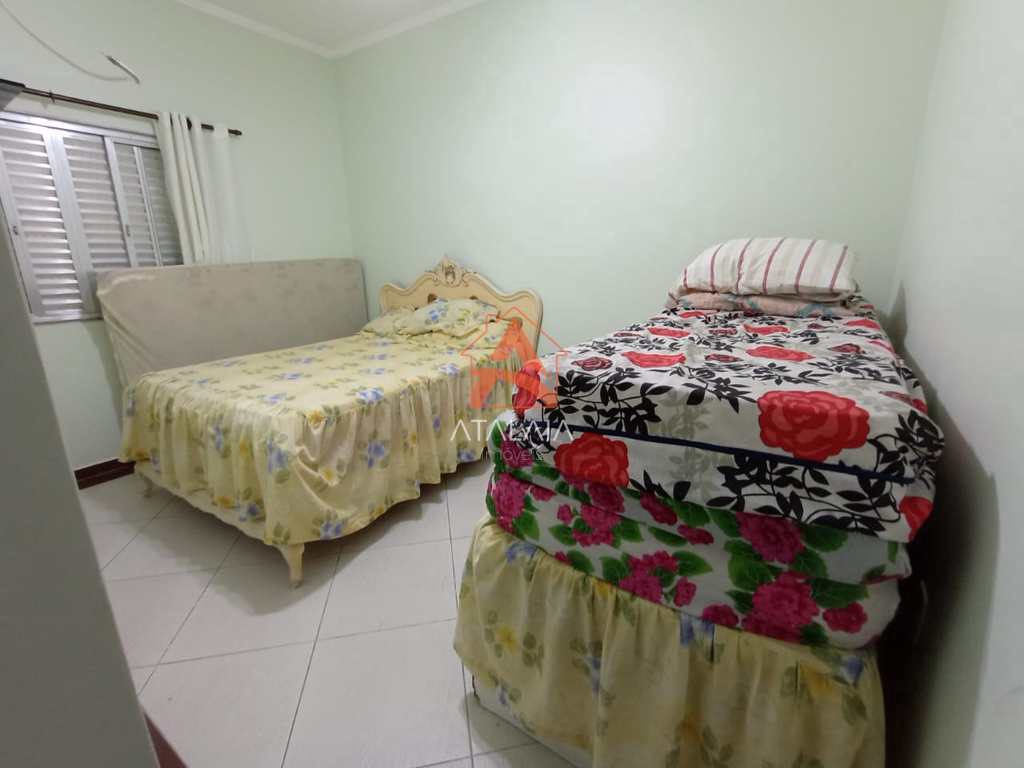 Casa em Praia Grande, no bairro Solemar