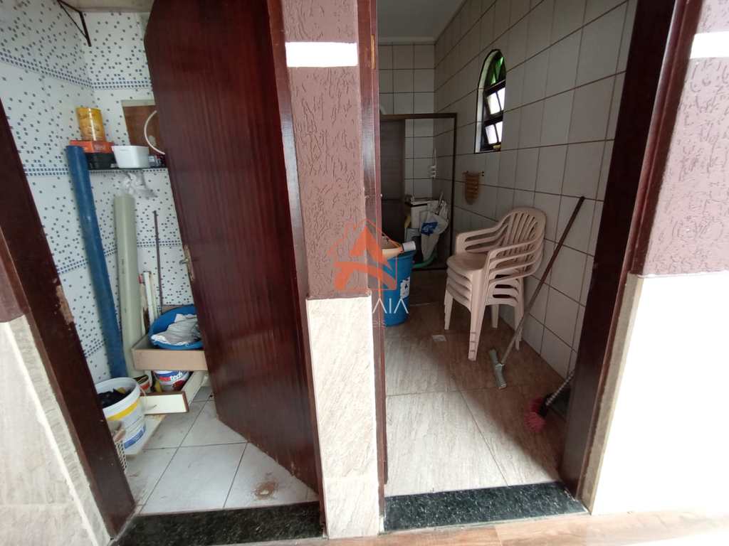 Casa em Praia Grande, no bairro Solemar