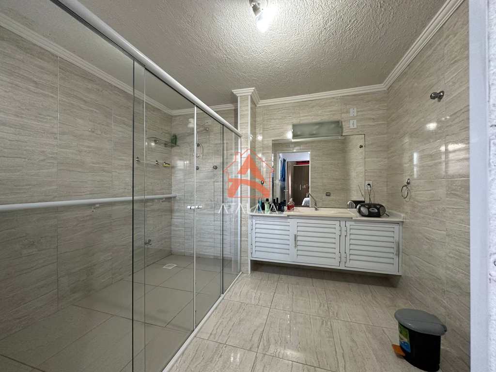 Casa em Praia Grande, no bairro Real