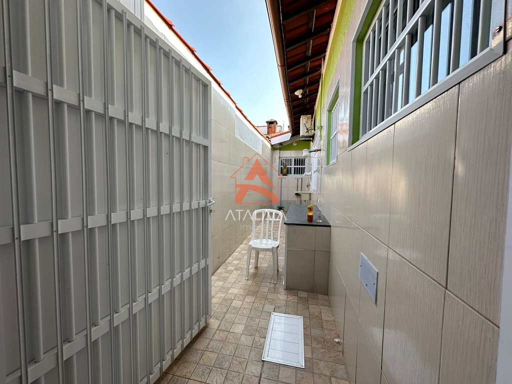 Casa em Praia Grande, no bairro Real
