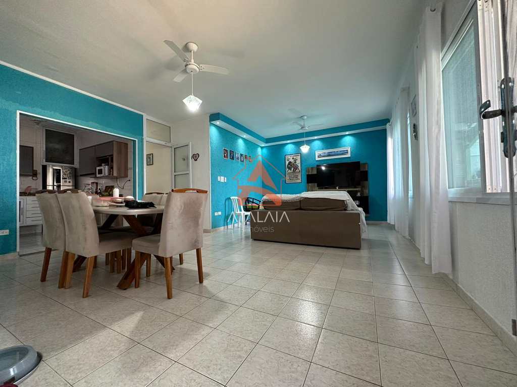 Casa em Praia Grande, no bairro Real