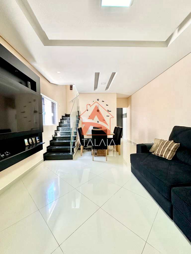 Casa em Praia Grande, no bairro Mirim