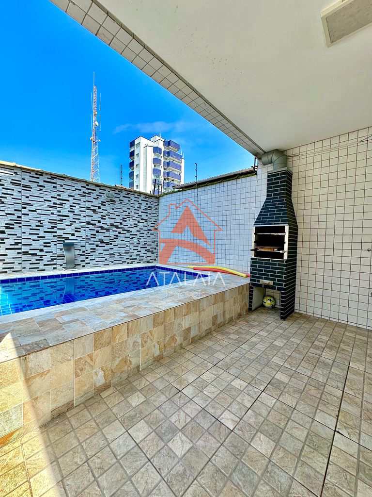 Casa em Praia Grande, no bairro Mirim