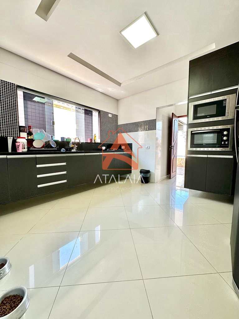 Casa em Praia Grande, no bairro Mirim