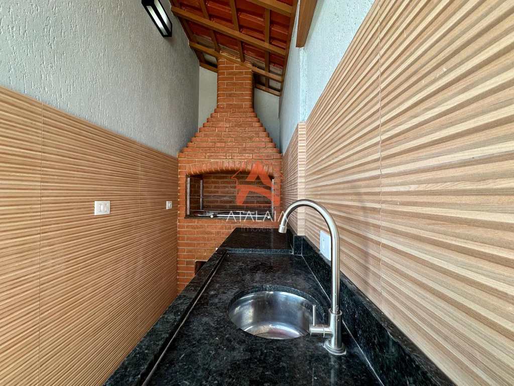 Casa em Praia Grande, no bairro Solemar