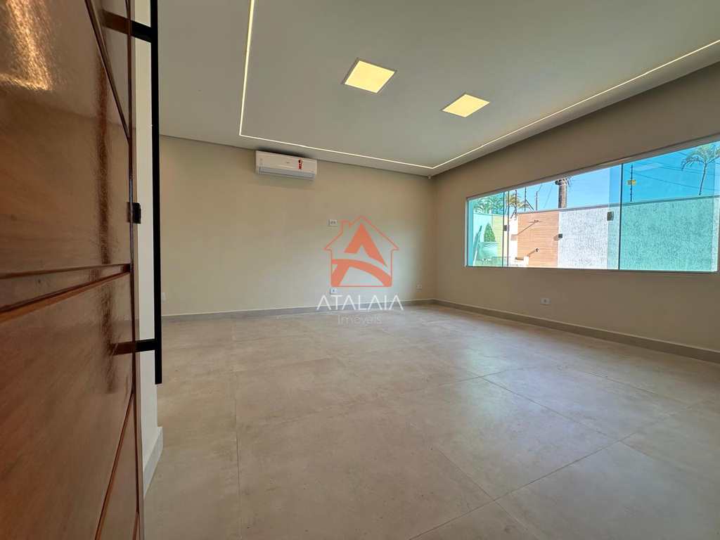 Casa em Praia Grande, no bairro Solemar