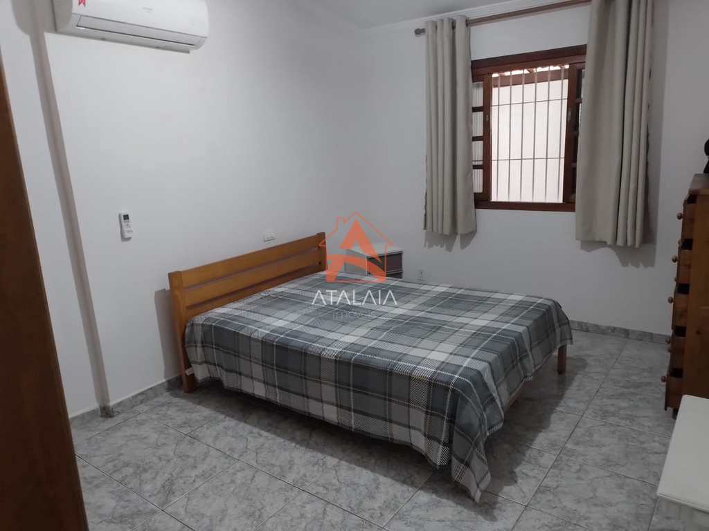 Casa em Praia Grande, no bairro Maracanã