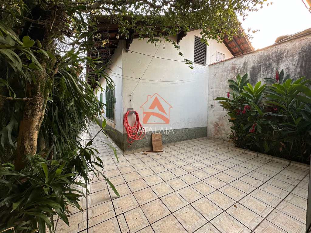 Casa em Praia Grande, no bairro Real