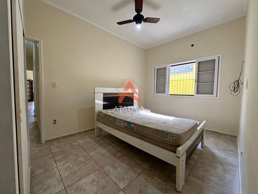 Casa em Praia Grande, no bairro Caiçara