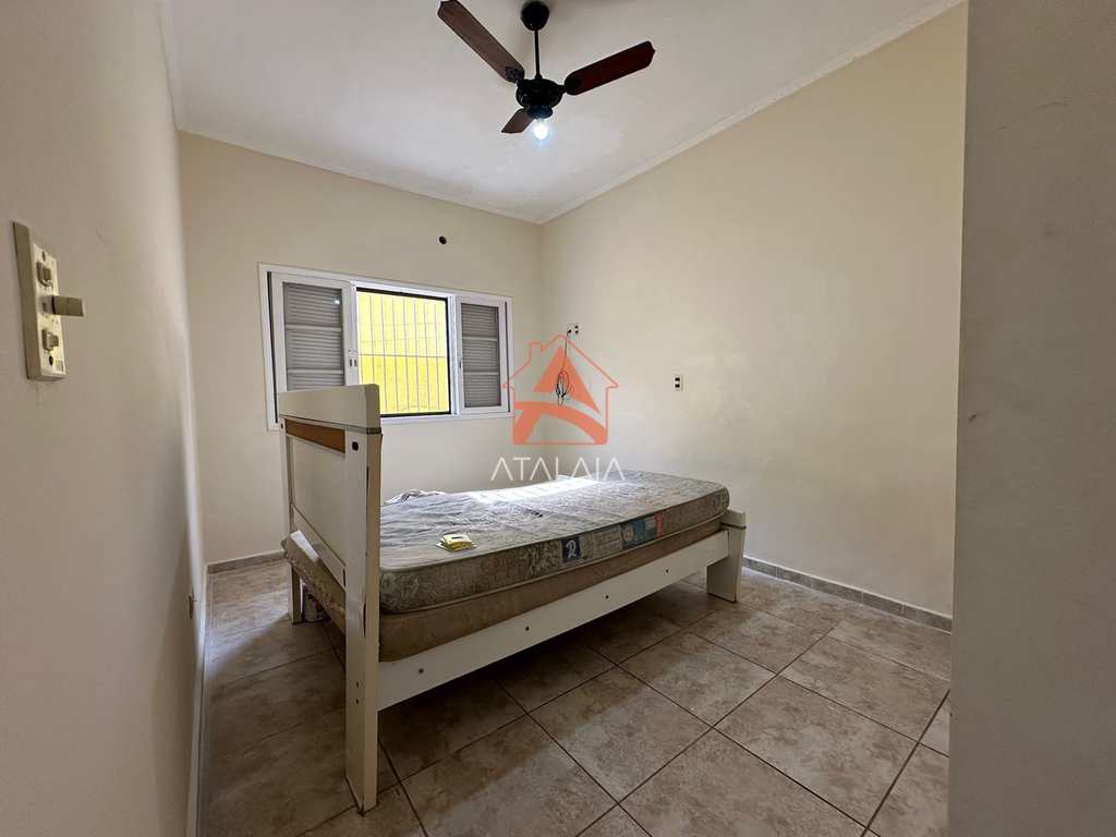 Casa em Praia Grande, no bairro Caiçara