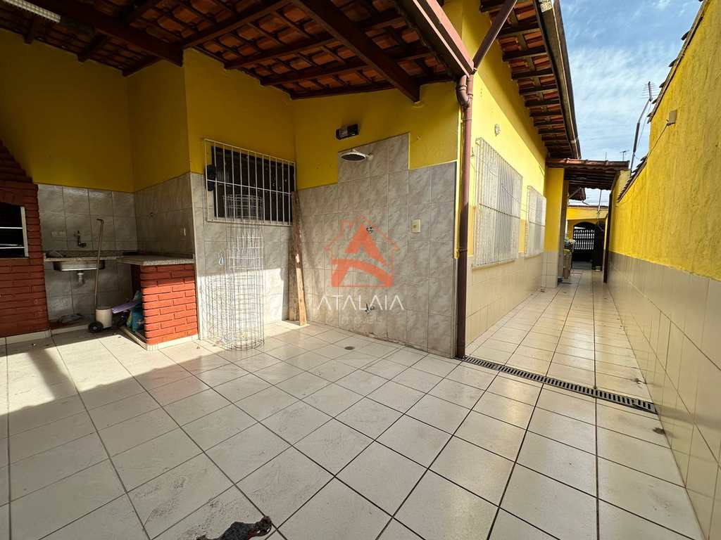 Casa em Praia Grande, no bairro Caiçara