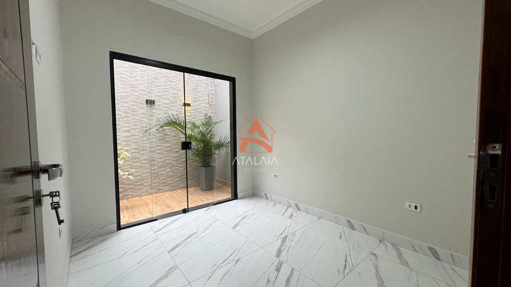 Casa em Praia Grande, no bairro Maracanã