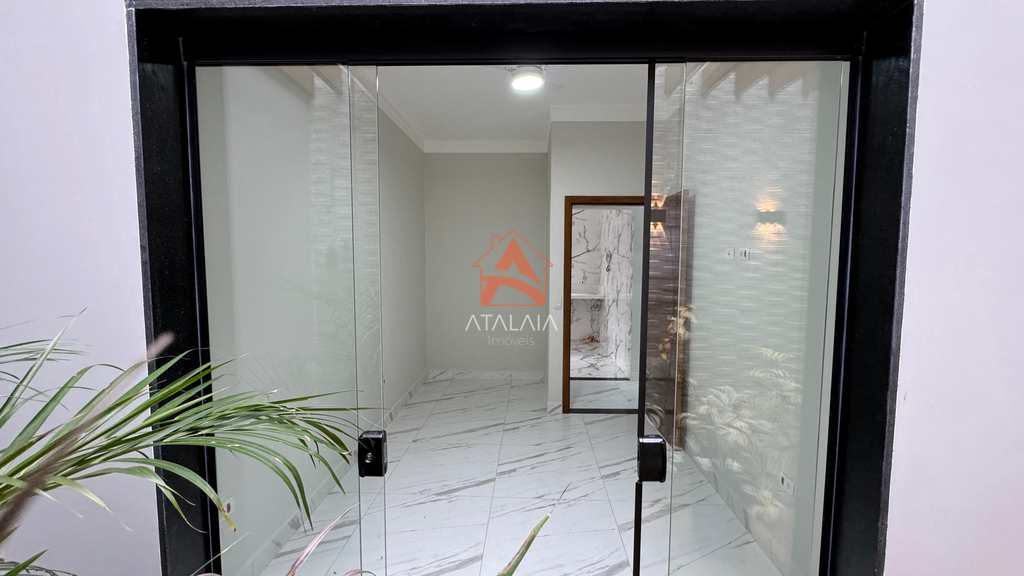 Casa em Praia Grande, no bairro Maracanã