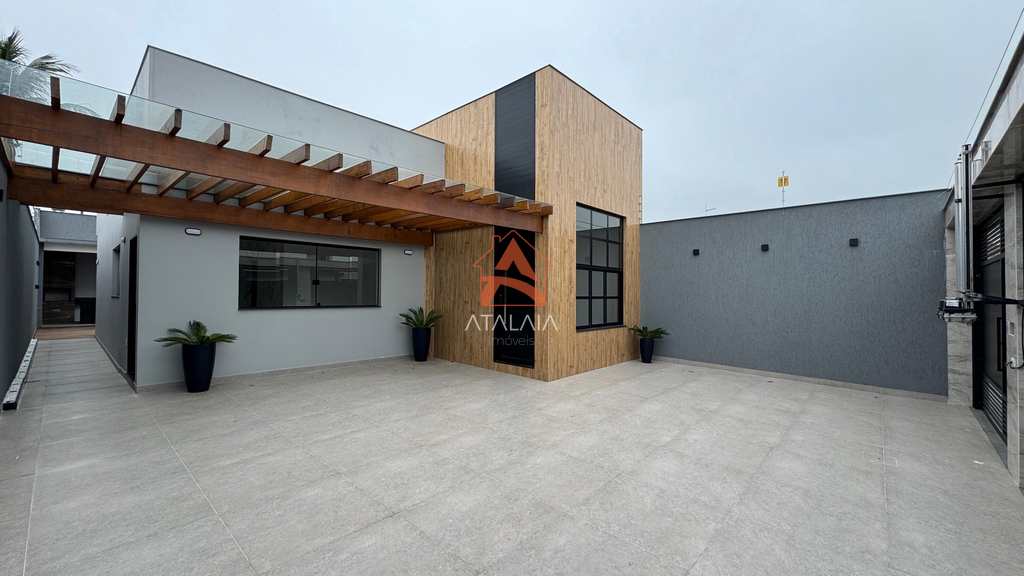Casa em Praia Grande, no bairro Maracanã