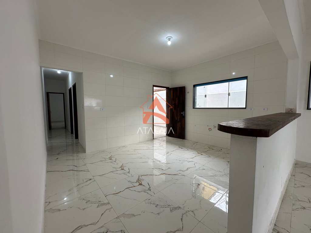 Casa em Praia Grande, no bairro Real