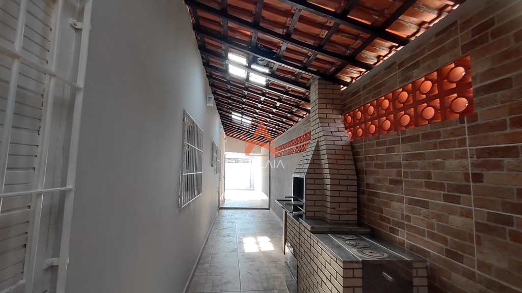 Casa em Praia Grande, no bairro Maracanã