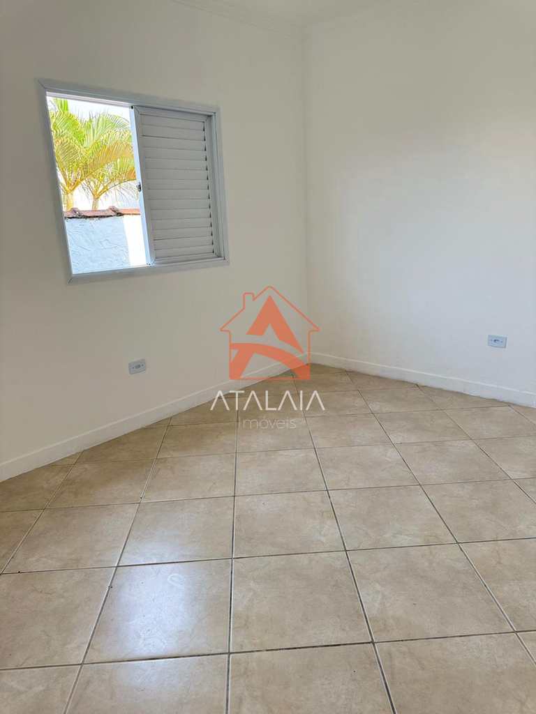 Casa em Mongaguá, no bairro Jardim Praia Grande