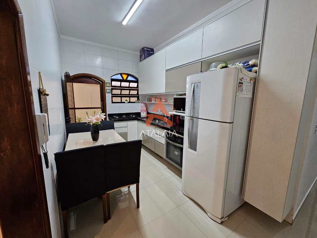 Casa em Praia Grande, no bairro Canto do Forte