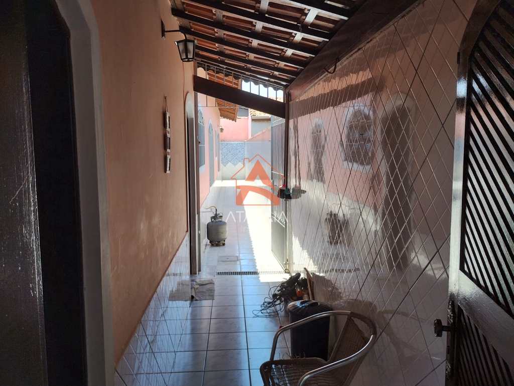 Casa em Praia Grande, no bairro Caiçara